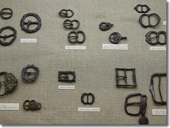 buckles